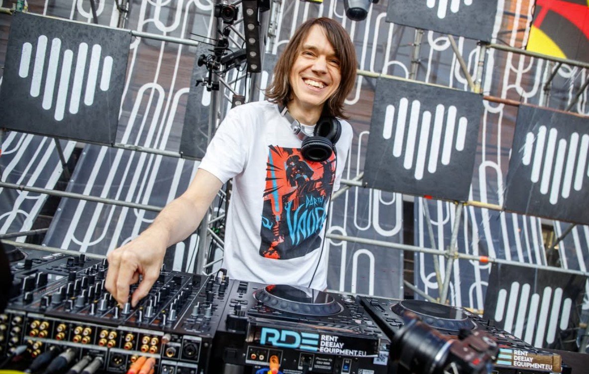 Andrea Fiorino - Pool FM